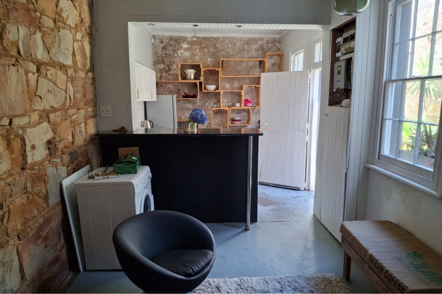 To Let 4 Bedroom Property for Rent in Port Elizabeth Central Eastern Cape